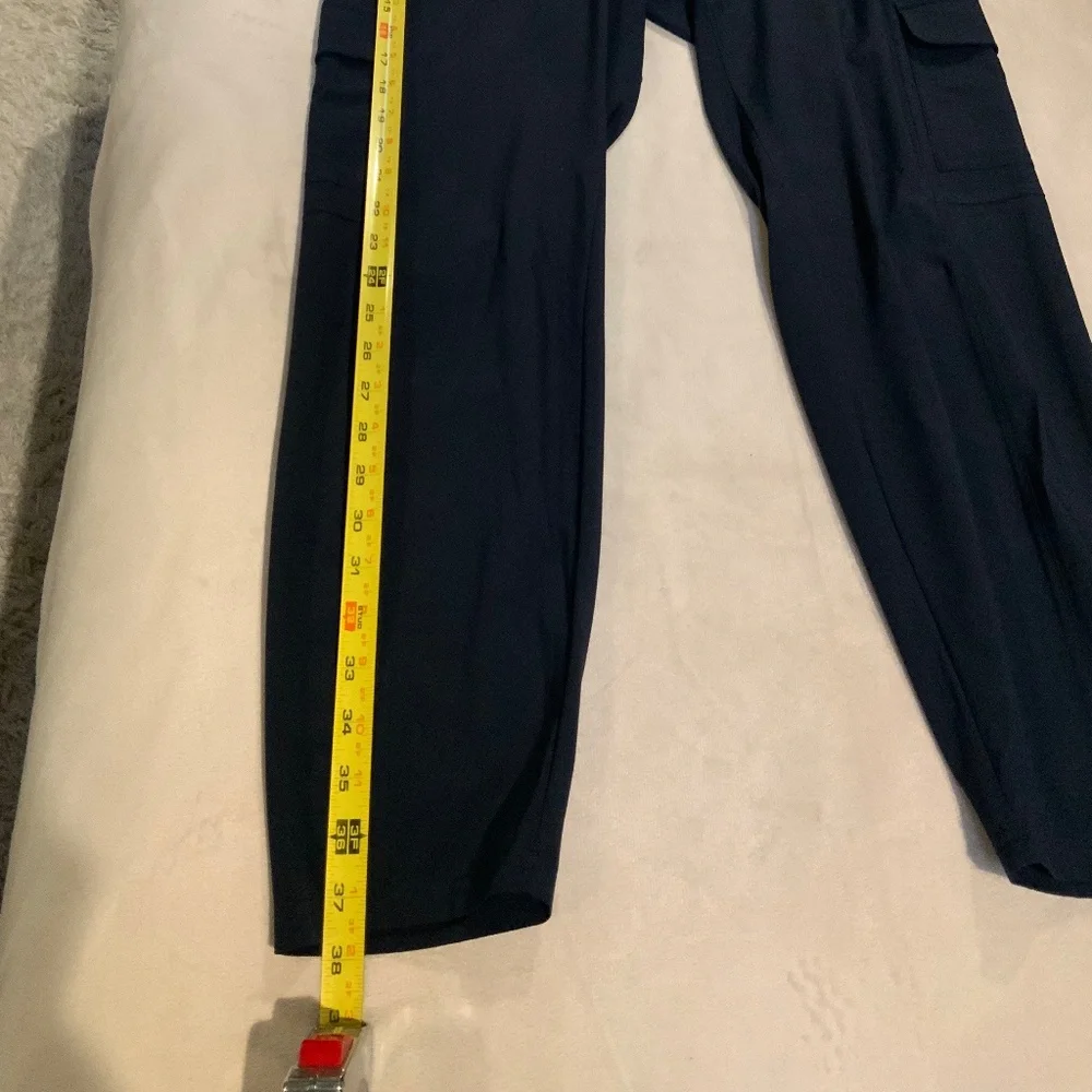 Athleta Blue 8 Lightweight High Rise Cargo pants Adventure Gym Active Sporty